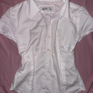 Hollister Women's Classic White Button-Down Blouse